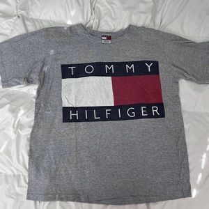 Vintage Tommy Hilfiger t-shirt